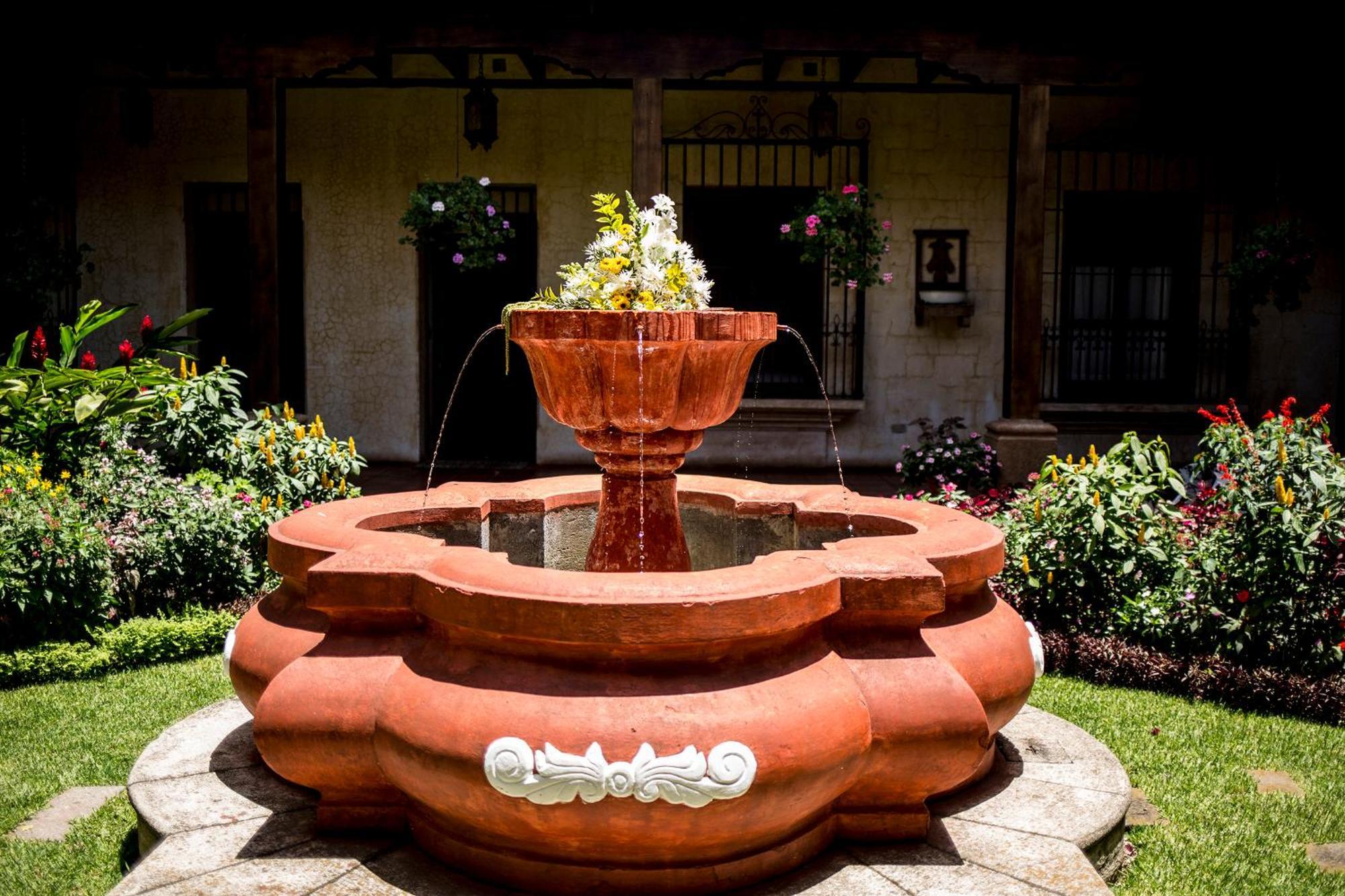 Hotel La Casona De Антигуа-Гватемала Экстерьер фото